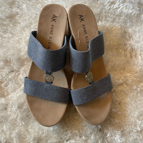 Anne Klein Women's Blue Sandals - Picture 3 of 7